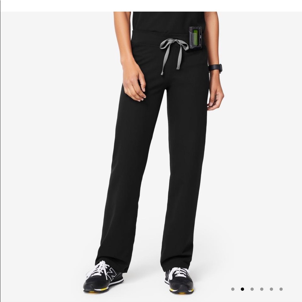 FIGS Livingston scrub pants. Black size S petite